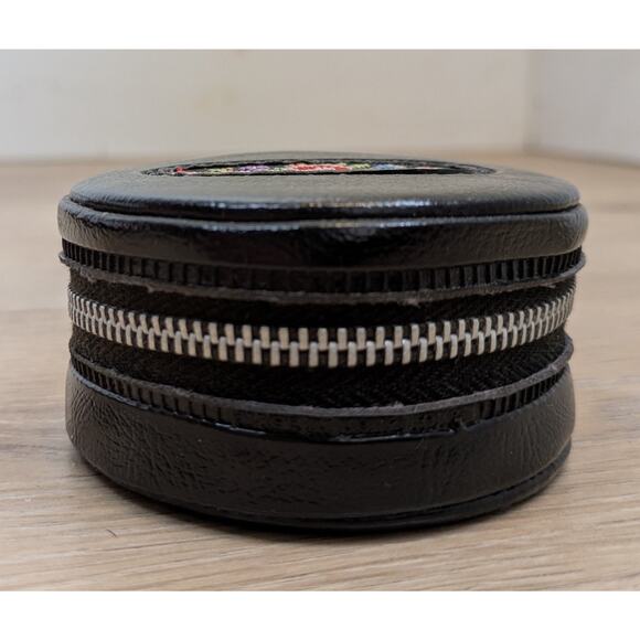 Vintage Black Leather Mini Zippered Round Sewing Kit Embroidered Floral  3" - Picture 4 of 12